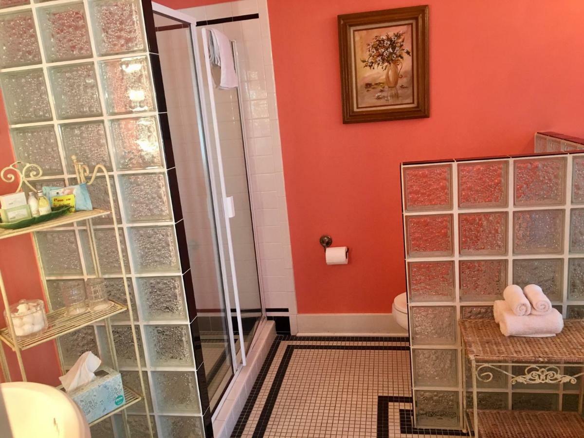 تاكوما، واشنطن The Villa Bed & Breakfast (Adults Only) الغرفة الصورة