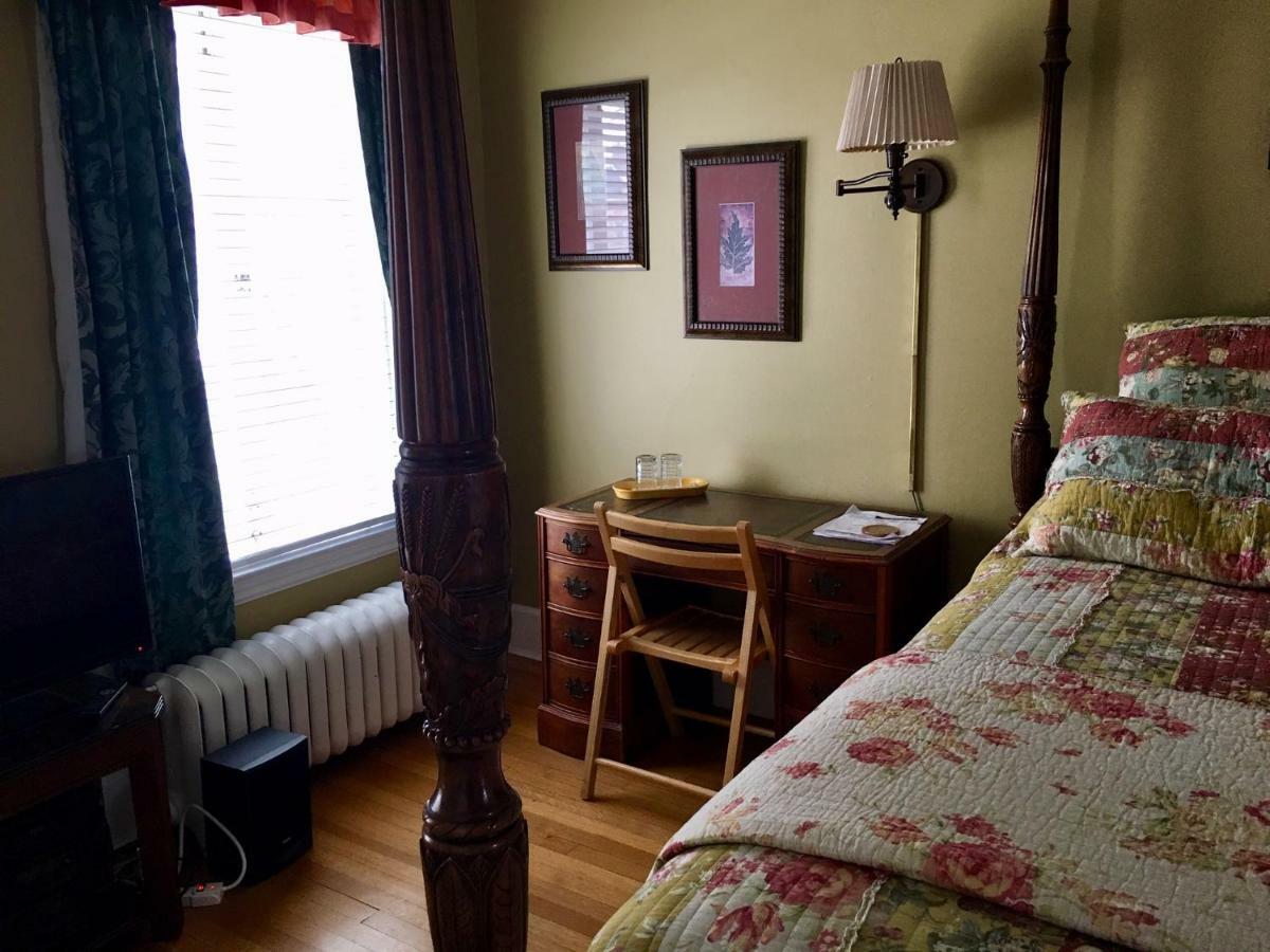 تاكوما، واشنطن The Villa Bed & Breakfast (Adults Only) الغرفة الصورة