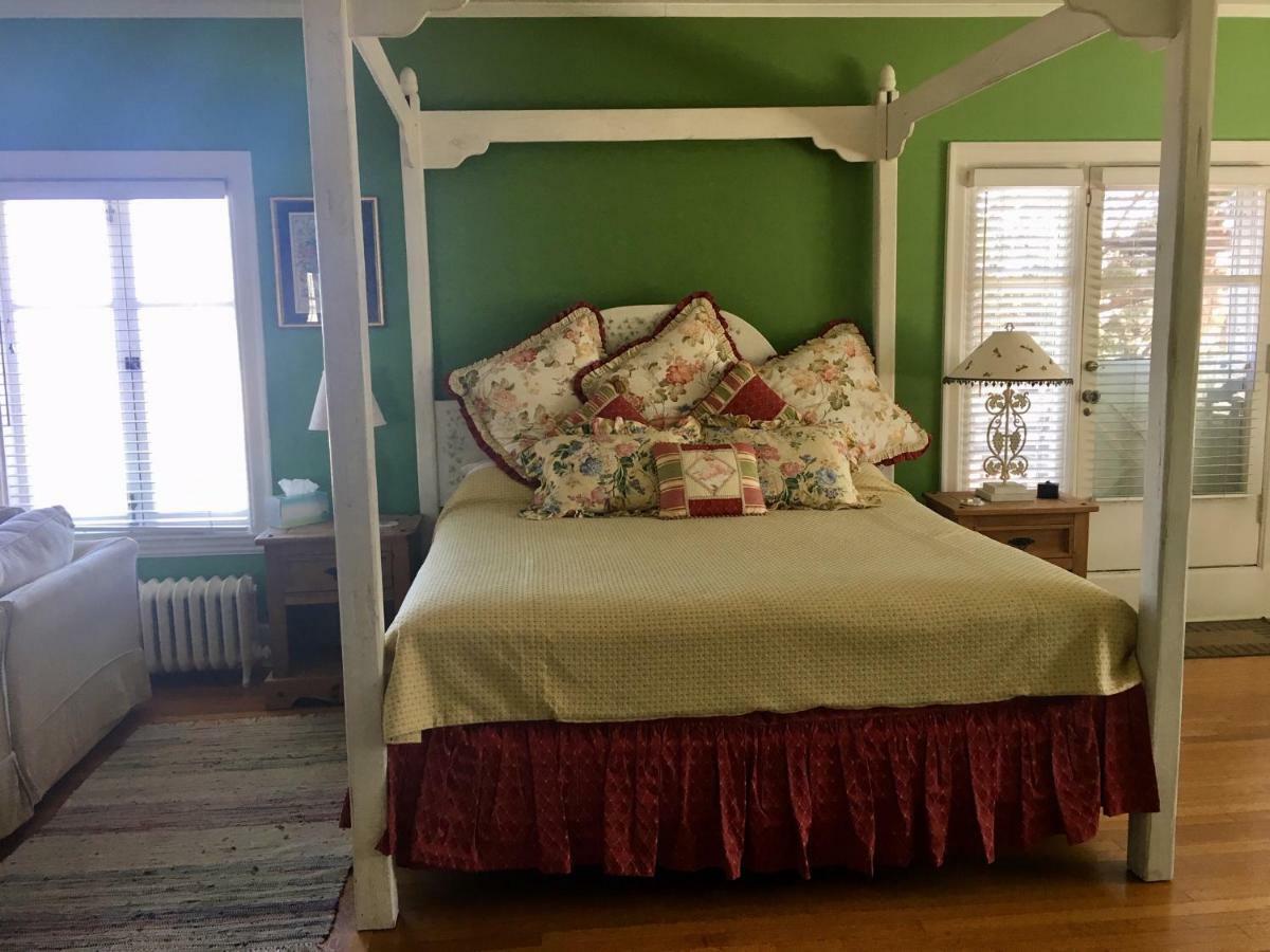 تاكوما، واشنطن The Villa Bed & Breakfast (Adults Only) الغرفة الصورة