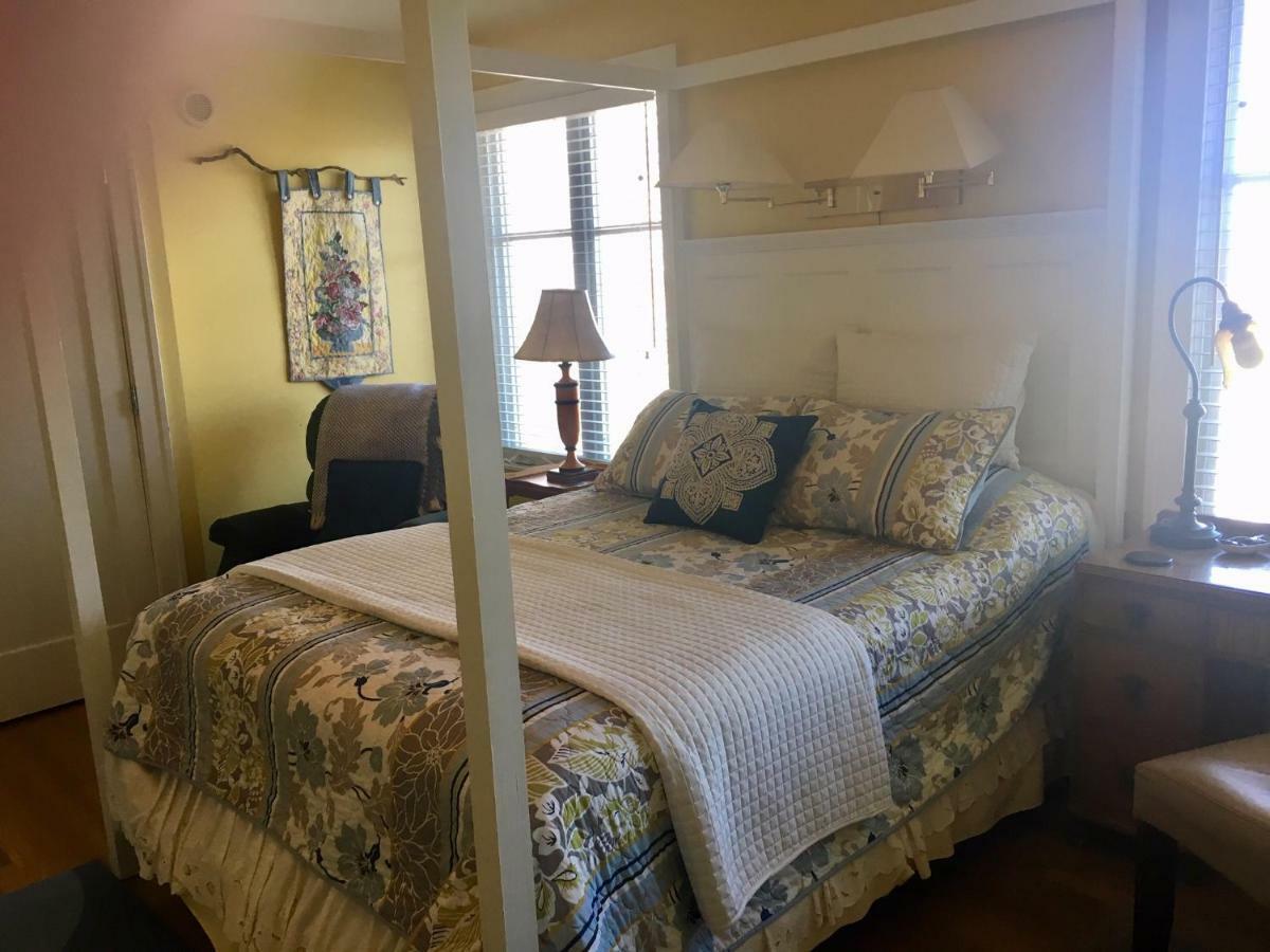 تاكوما، واشنطن The Villa Bed & Breakfast (Adults Only) الغرفة الصورة