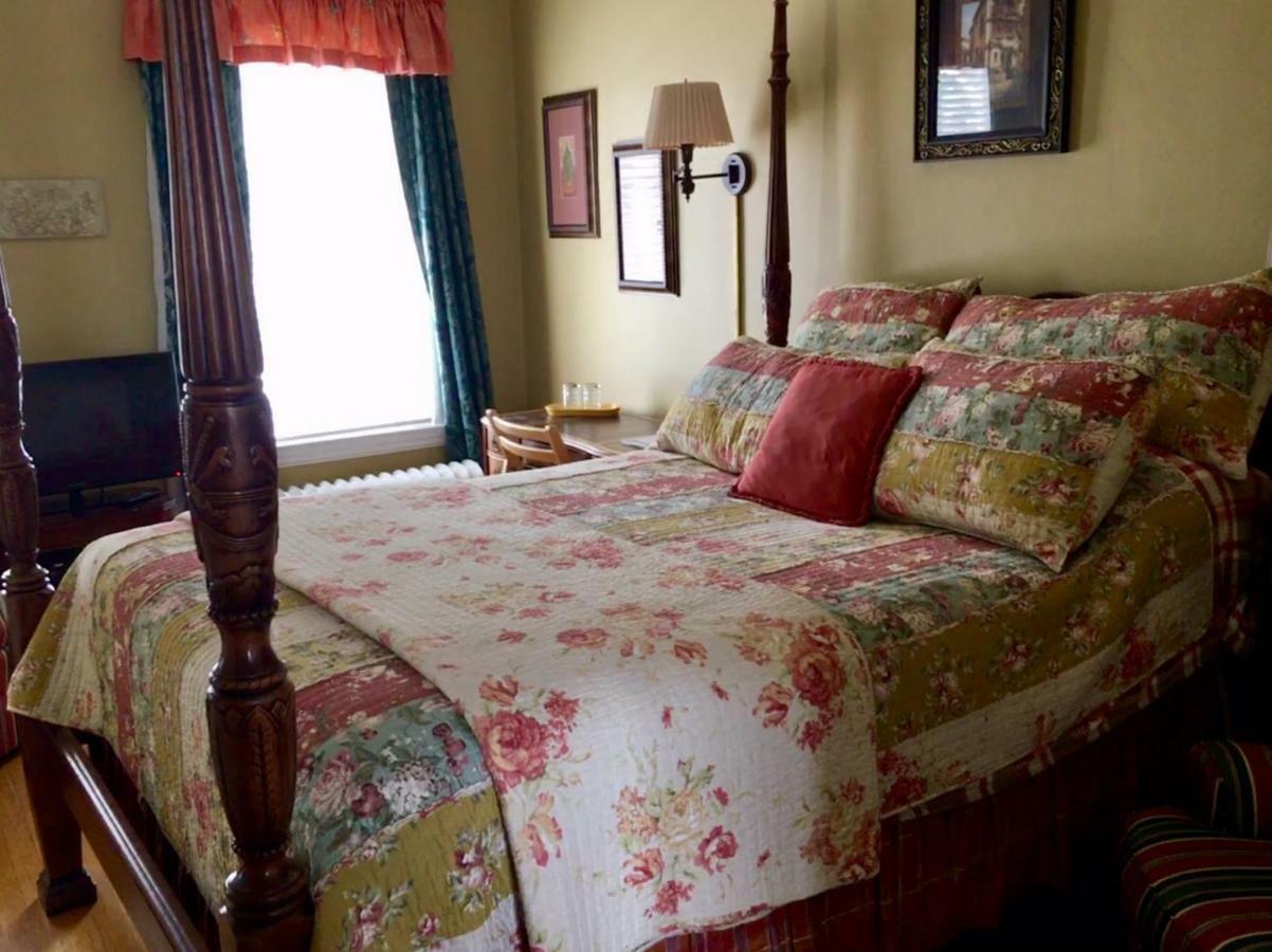 تاكوما، واشنطن The Villa Bed & Breakfast (Adults Only) الغرفة الصورة